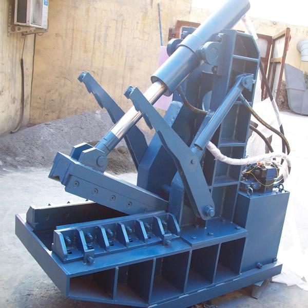 Hydraulic Tire Cutting Machine