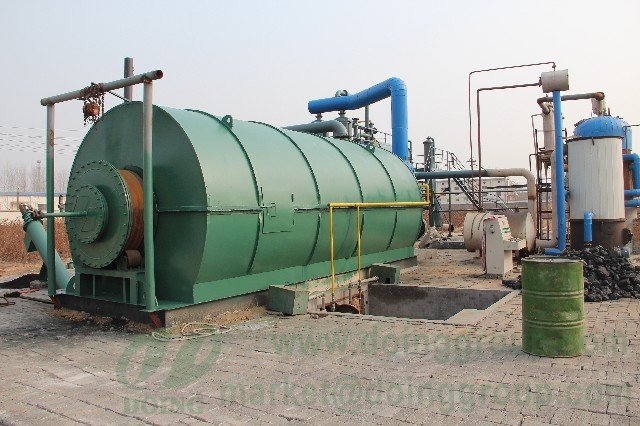 Waste plastic to fuel conversion plant